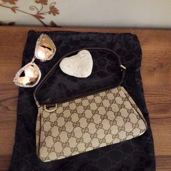 Gucci pochette GG