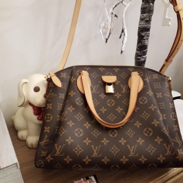 Louis Vuitton Rivoli MM