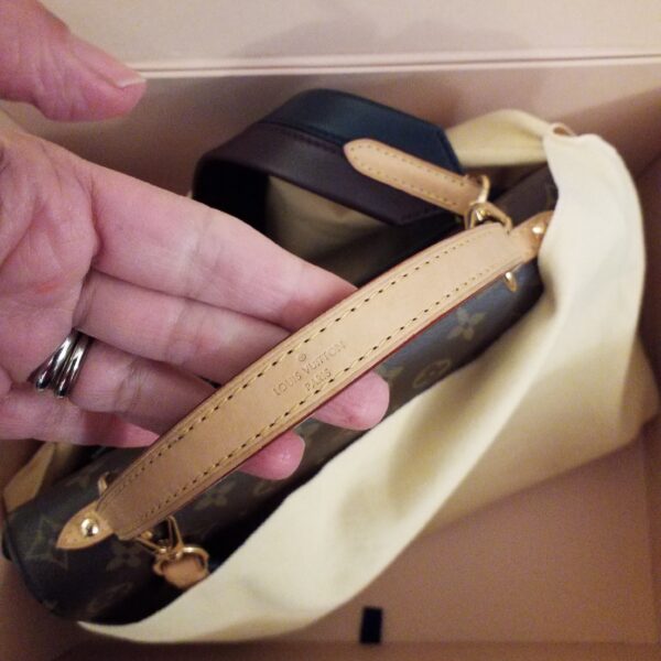 Louis Vuitton Cluny mm - immagine 5