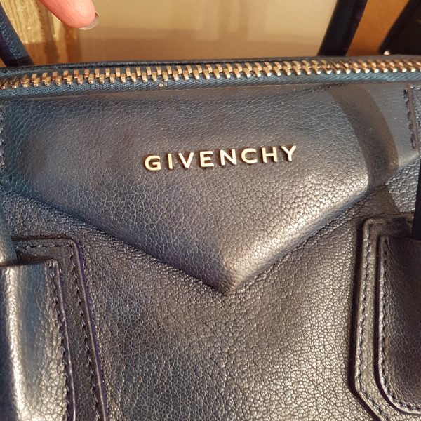 Givenchy Antigona - immagine 12