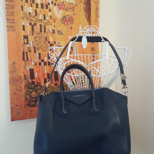 Givenchy Antigona - immagine 7