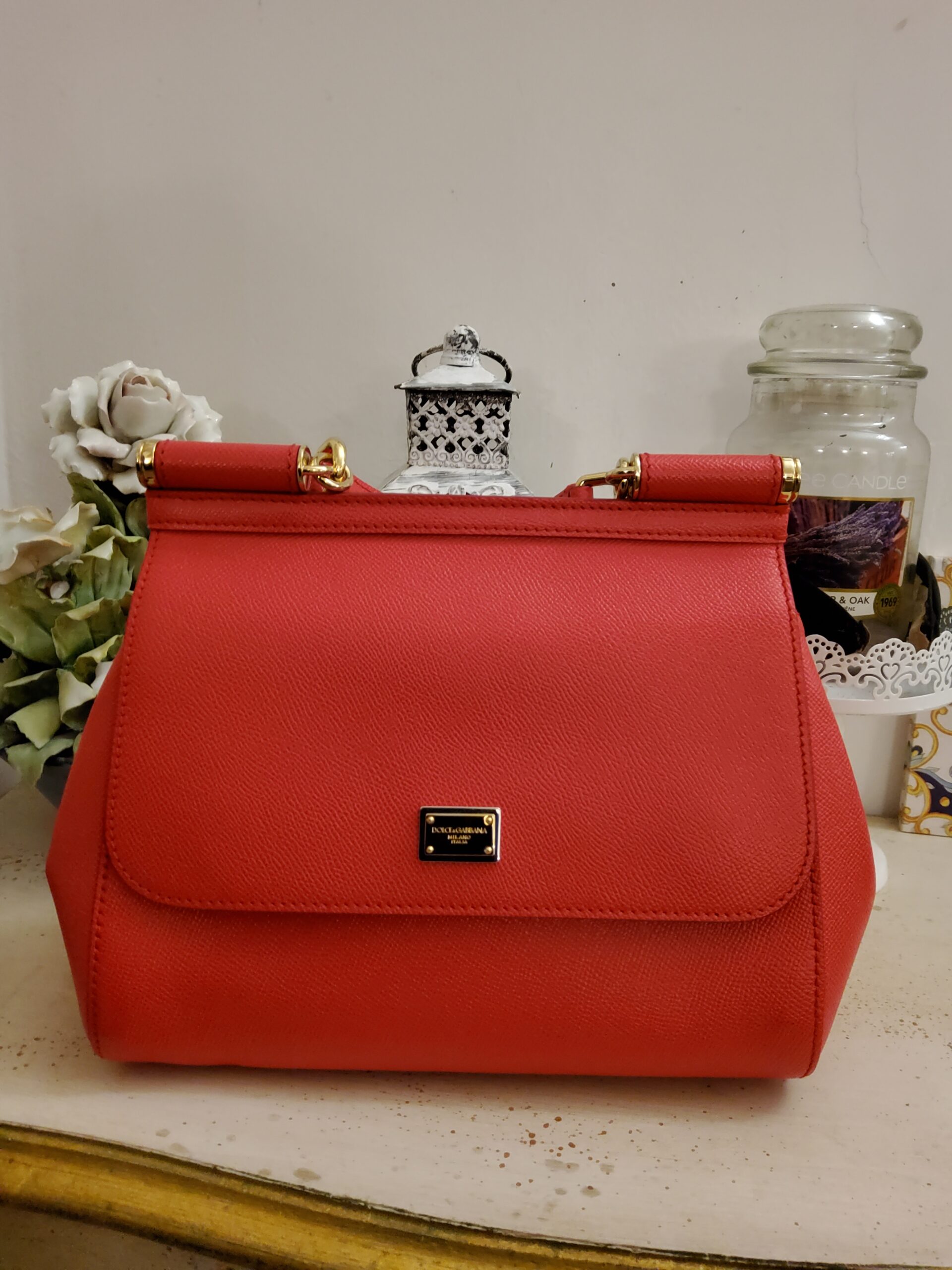 D G Miss Sicily rossa Mbluxuryicons Articoli di lusso
