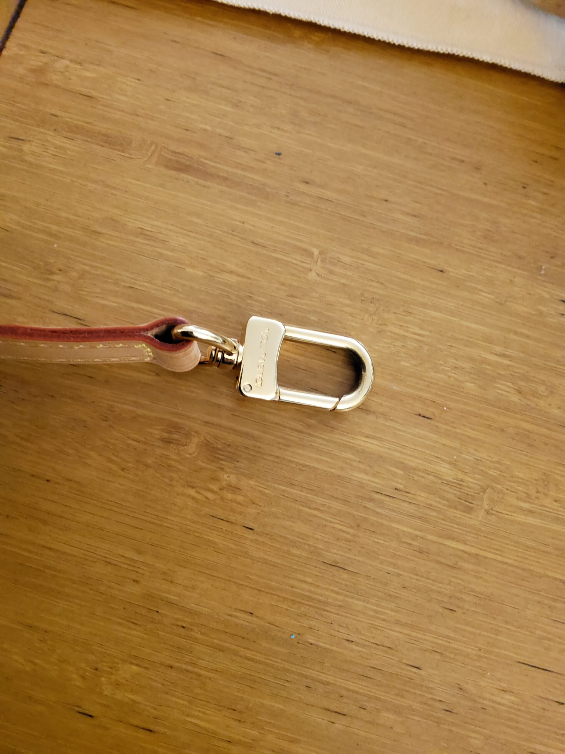 Tracolla Louis Vuitton in vacchetta - immagine 3
