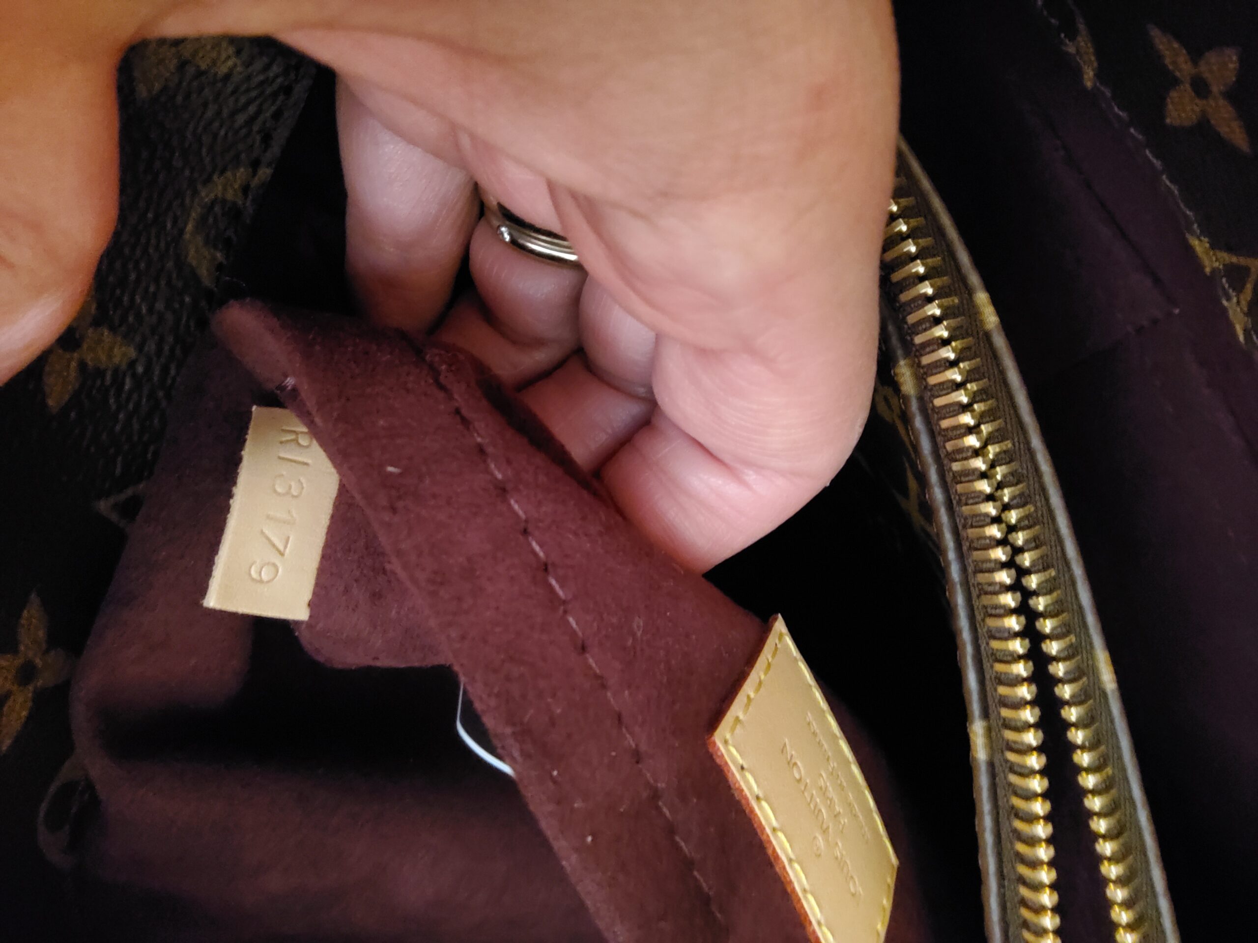 Louis Vuitton Montaigne MM - immagine 12
