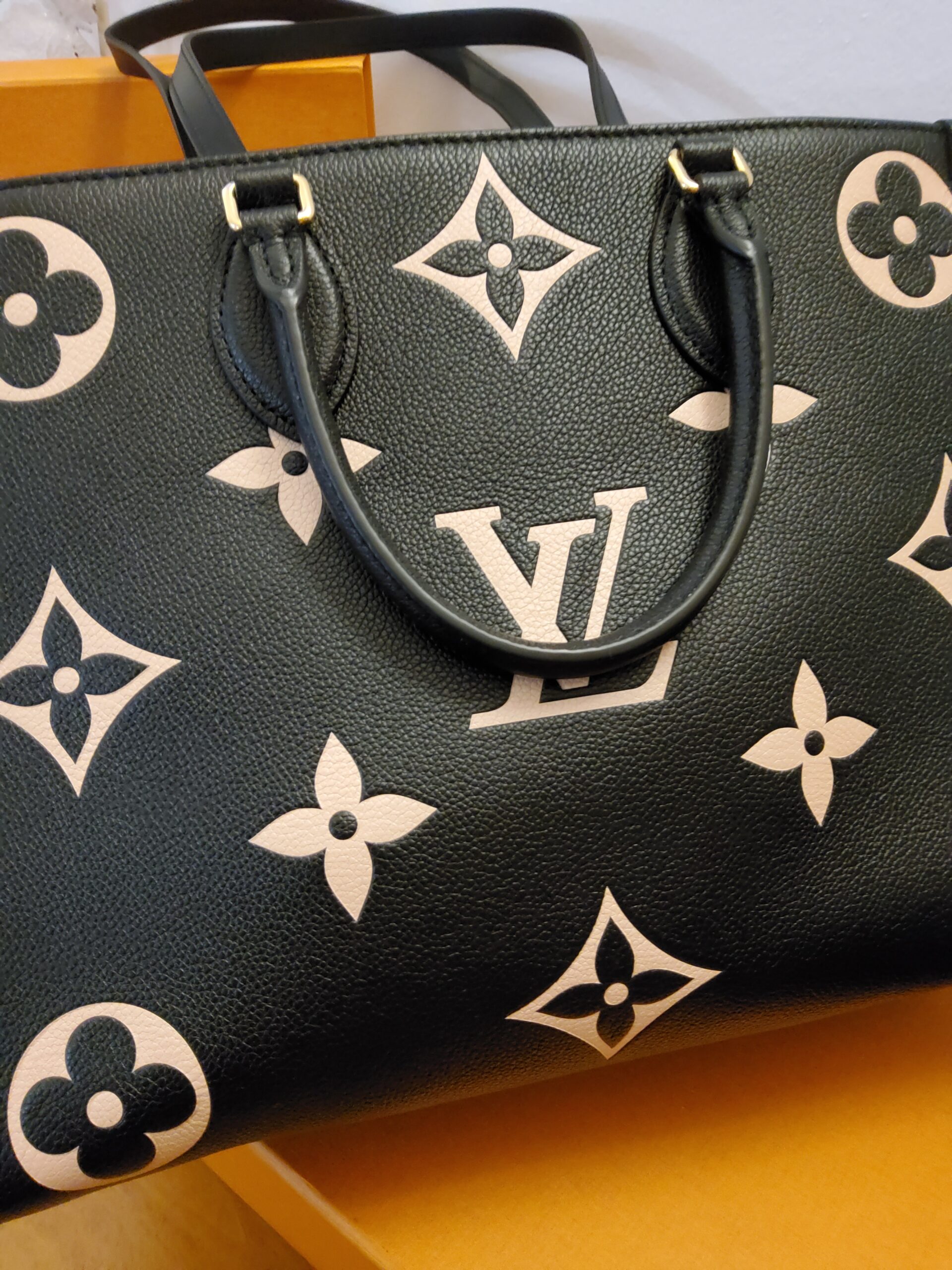 Louis Vuitton Onthego MM - immagine 7