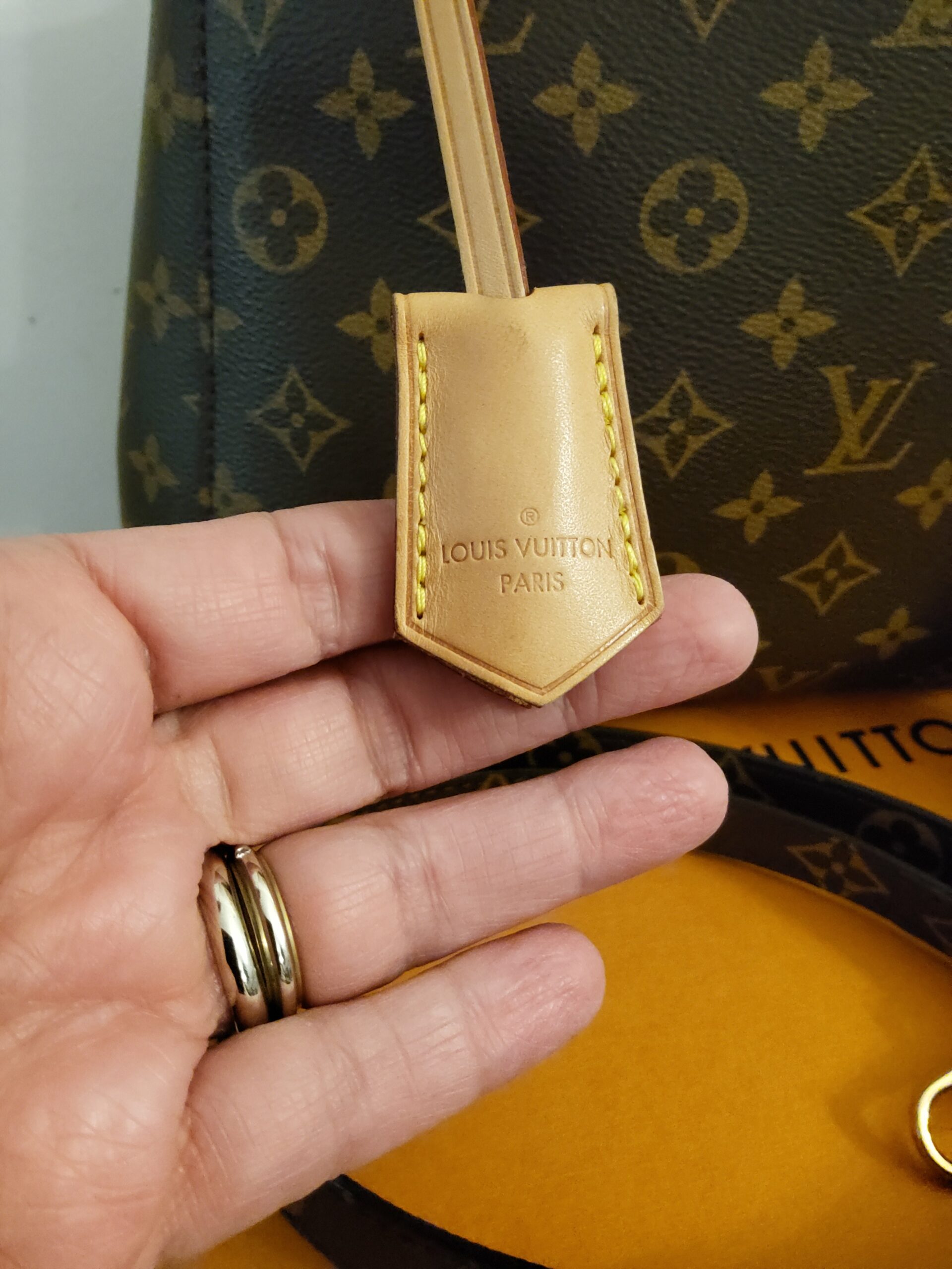 Louis Vuitton Montaigne - immagine 3