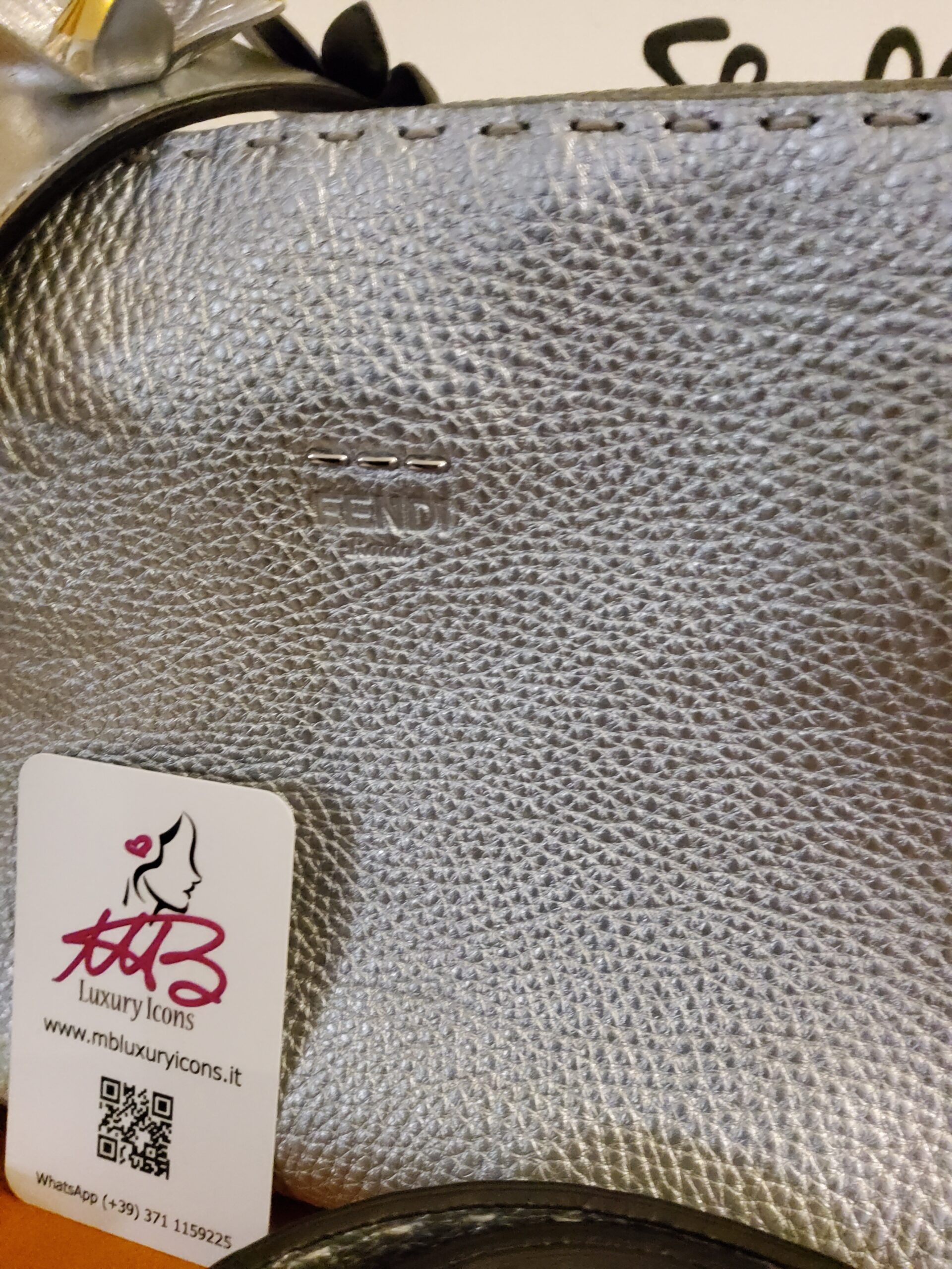 Fendi selleria modello bauletto - immagine 2