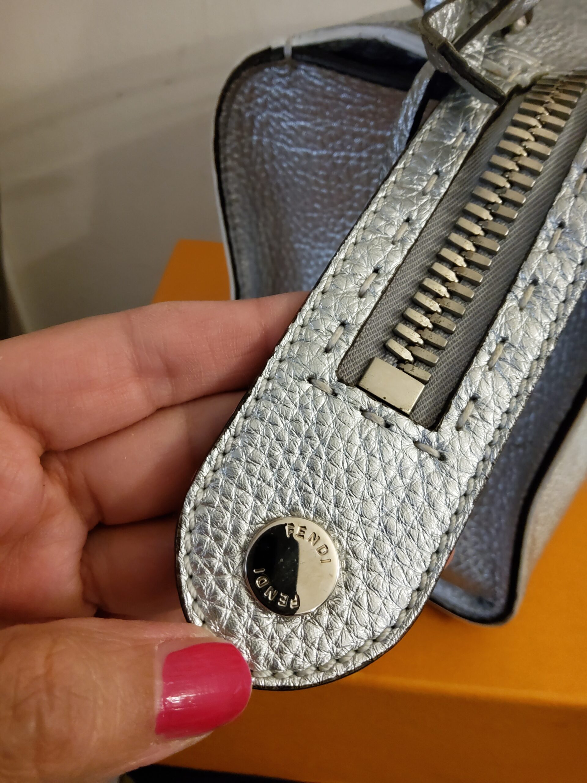 Fendi selleria modello bauletto - immagine 3